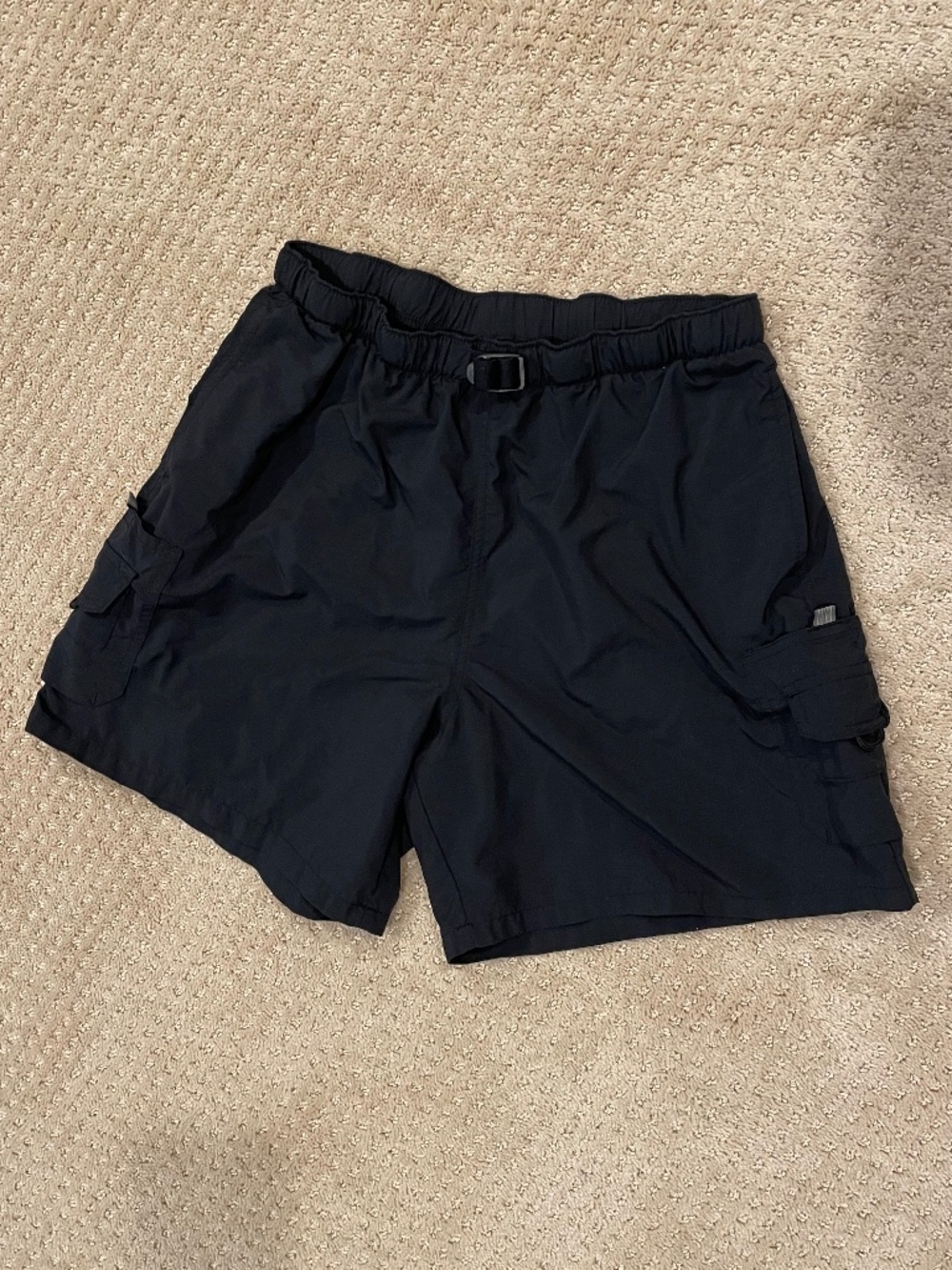 Columbia Black Sandy River Cargo Hiking Shorts Mesh Lined Size Medium 6" Inseam